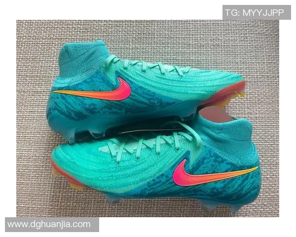 普通人足球鞋与球星专属战靴在设计工艺价格与性能上的真实差别