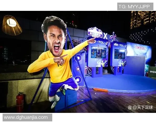 球迷视角评析足球球星实力与表现，探索他们在赛场上的独特魅力与影响力